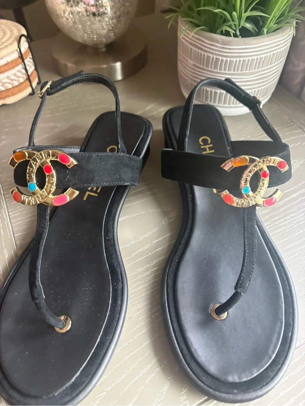 FASHION Black Suede Thong Sandals with Multicolor CC Emblems